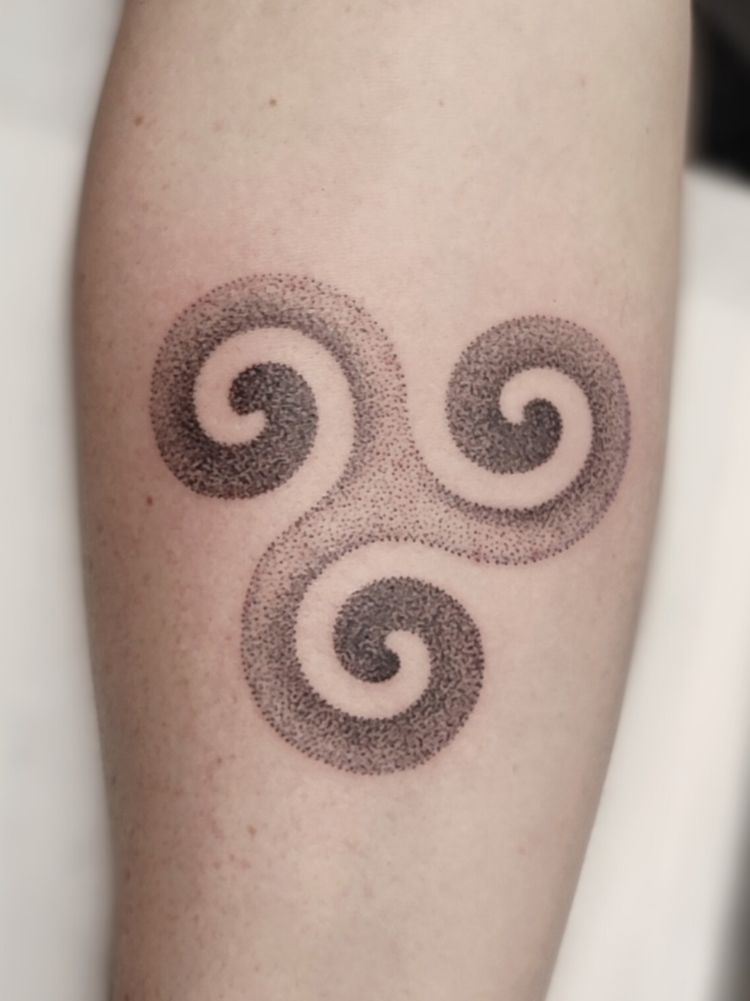 Dotwork Triskele